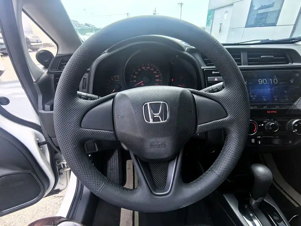 Honda Fit 2018 — фото 15