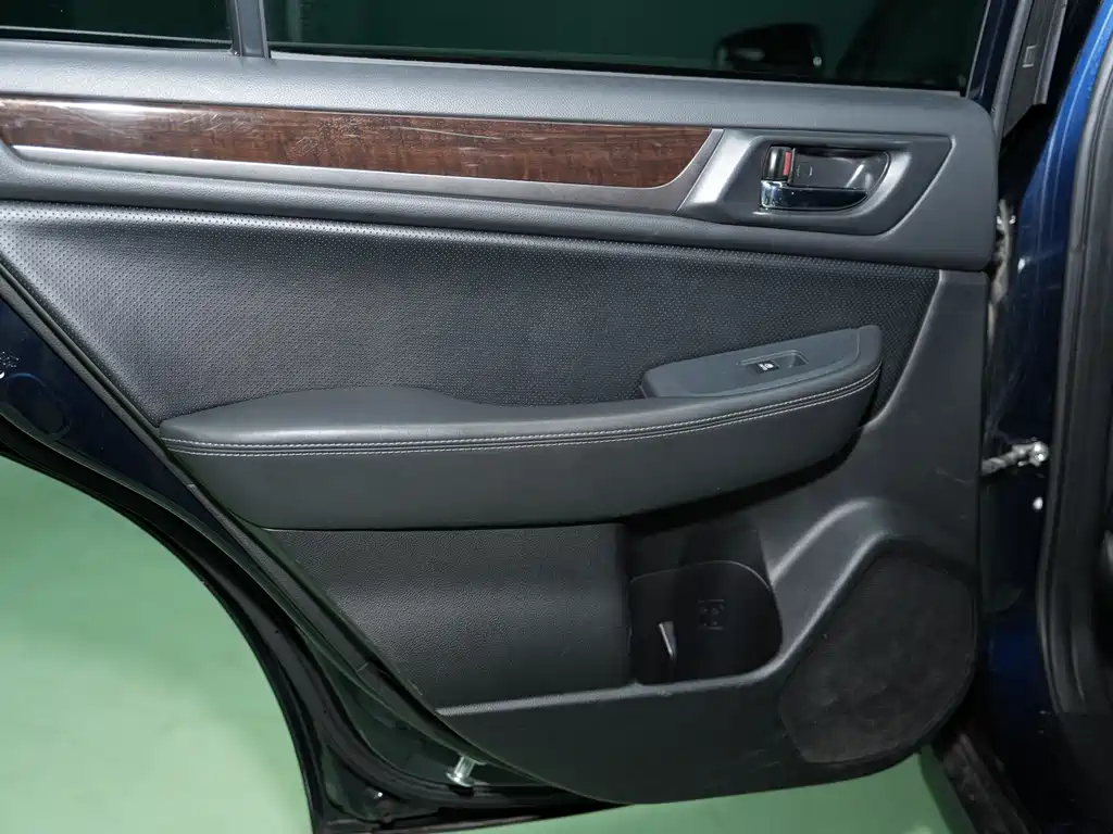 Subaru Outback 2015 — фото 23