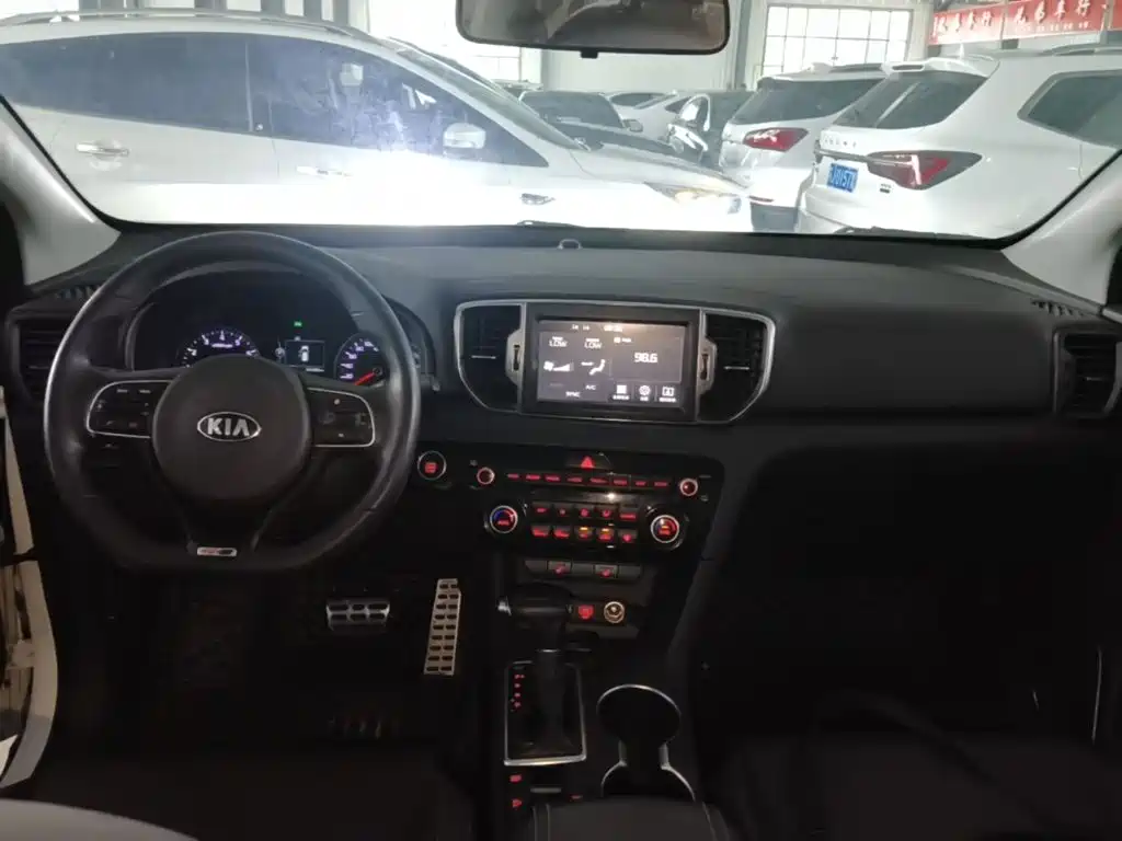 Kia KX5 2018 — фото 10