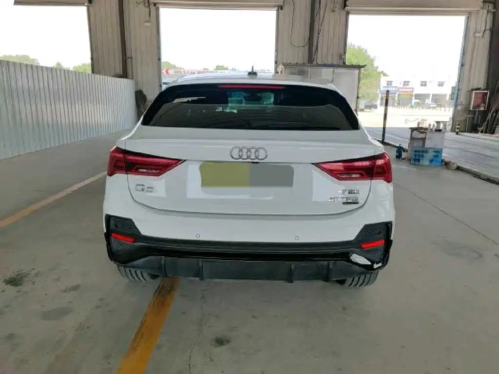Audi Q3 Sportback 2022 — фото 4