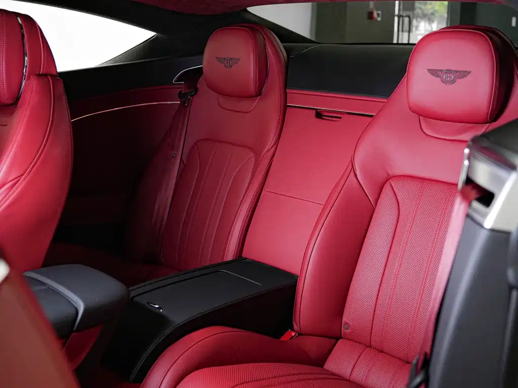 Bentley Continental 2022 — фото 14