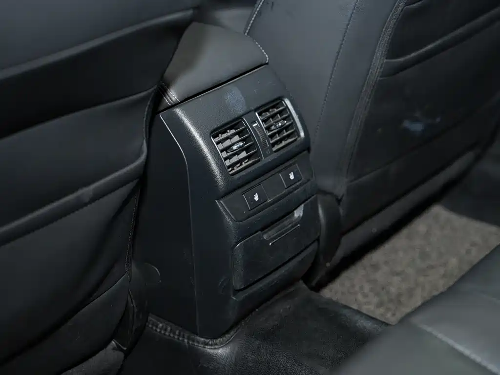 Subaru Outback 2015 — фото 21