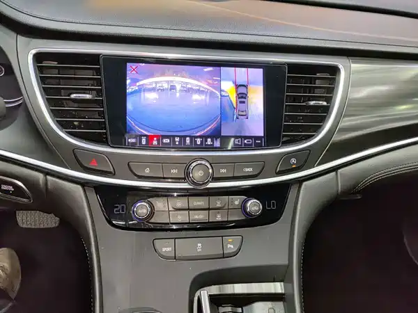 Buick LaCrosse 2021