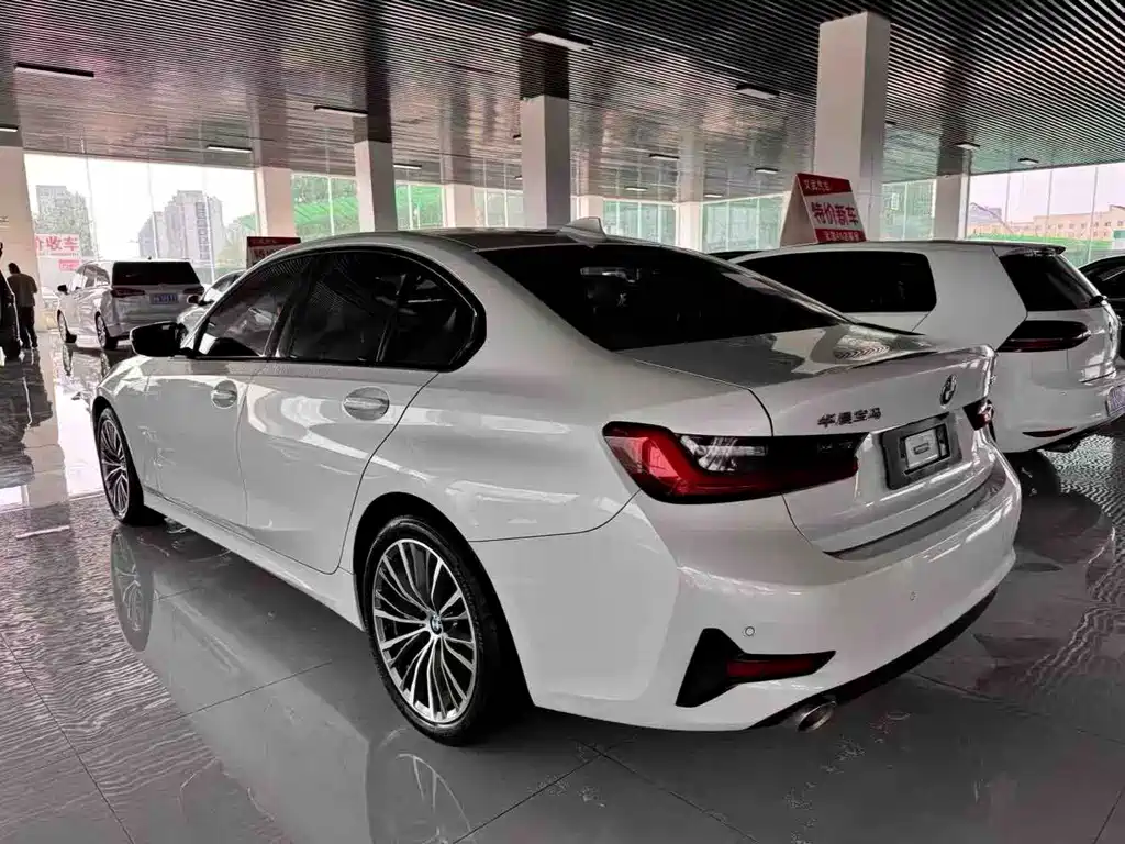 BMW 3 Series 2021