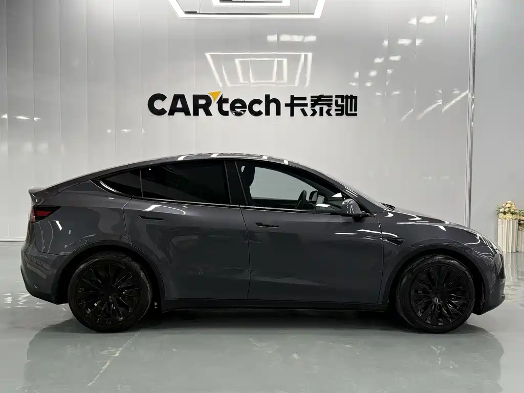 Tesla Model Y 2021 — фото 15