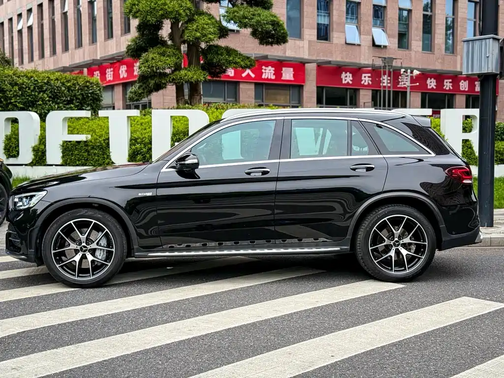 Mercedes-Benz GLC AMG 2020 — фото 3