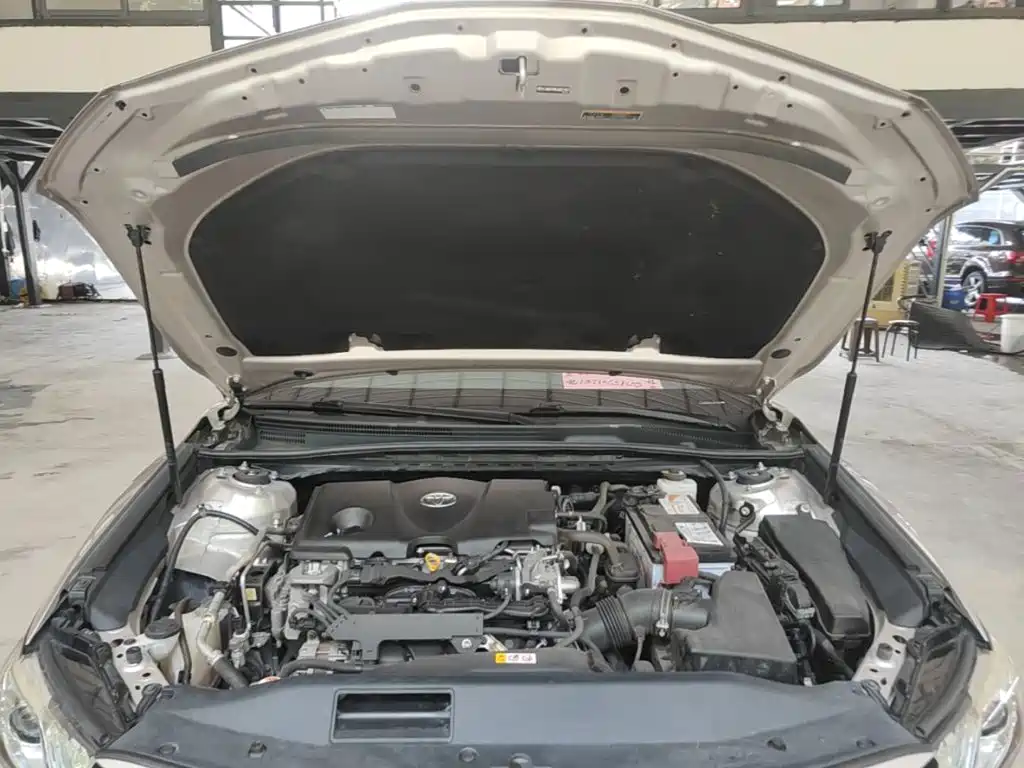 Toyota Camry 2018 — фото 20