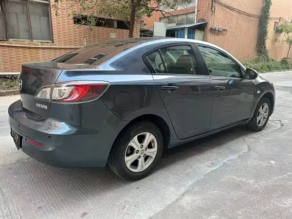 Mazda 3 Xingcheng 2012