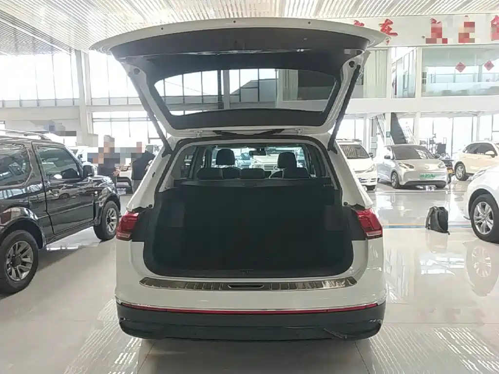 Volkswagen Tiguan L 2025 — фото 19
