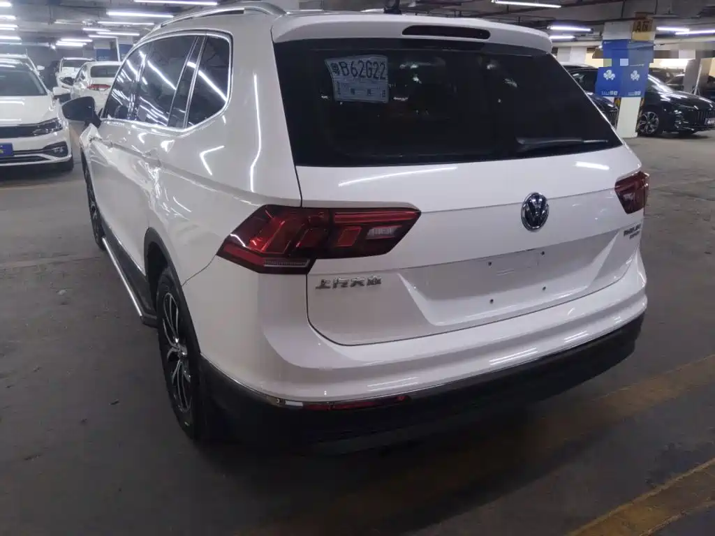 Volkswagen Tiguan L 2018 — фото 21