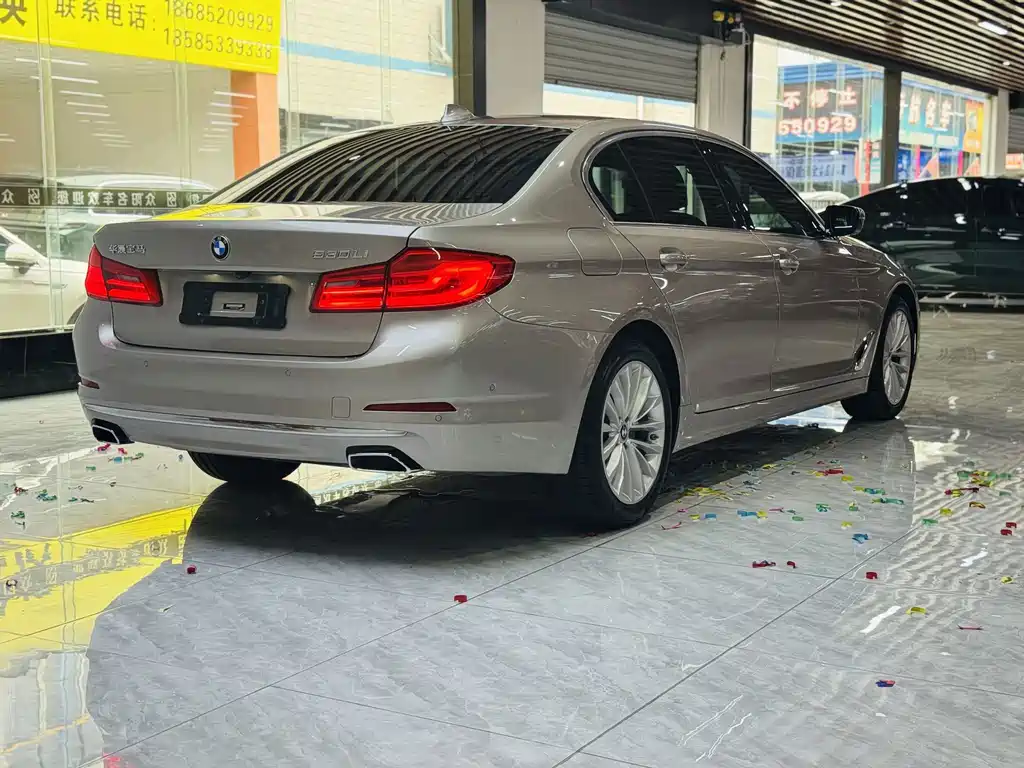BMW 5 Series 2020 — фото 15