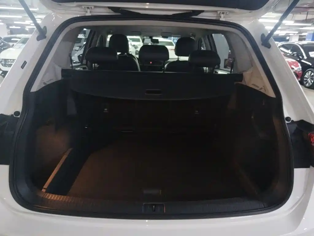 Volkswagen Tiguan L 2018 — фото 9