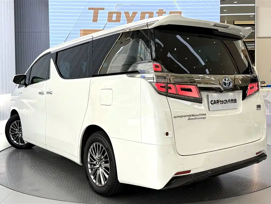 Toyota Vellfire 2022 — фото 4
