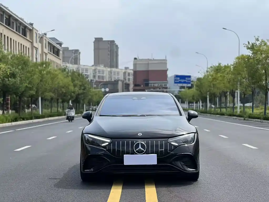 Mercedes-Benz EQE AMG 2023 — фото 2