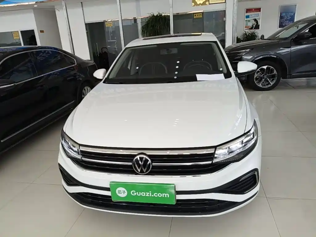 Volkswagen Bora 2023