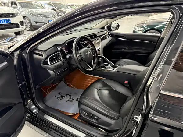 Toyota Camry 2019