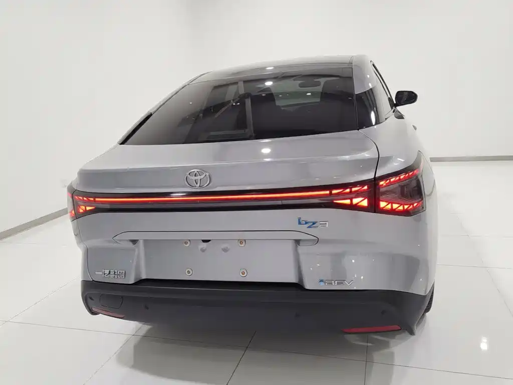 Toyota bZ3 2025