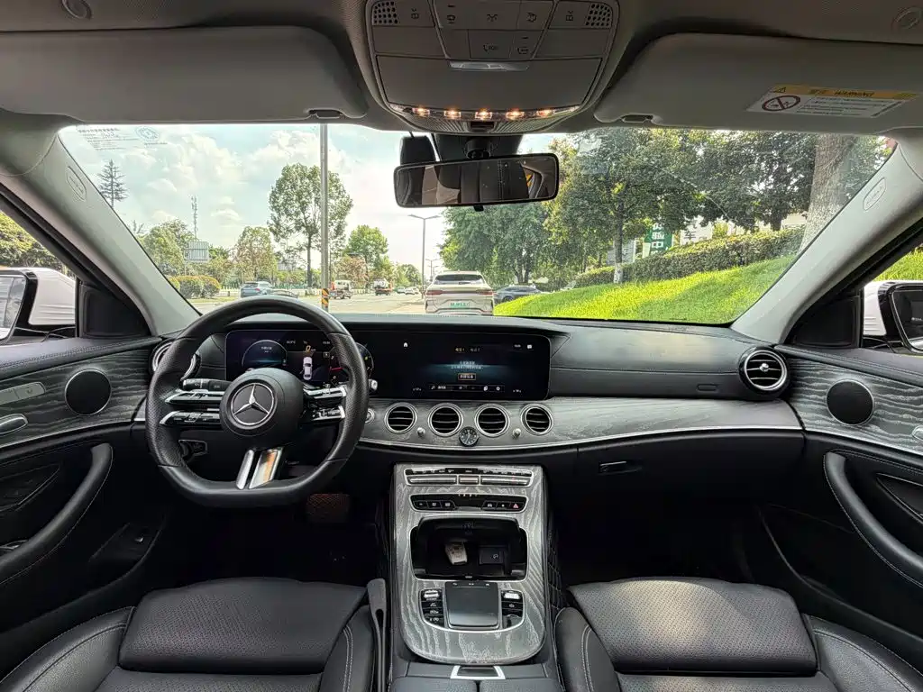 Mercedes-Benz E-Class 2021 — фото 12