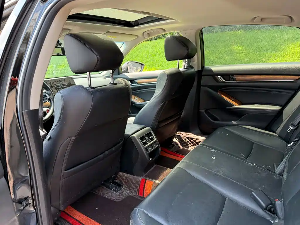 Honda Accord 2022 — фото 11