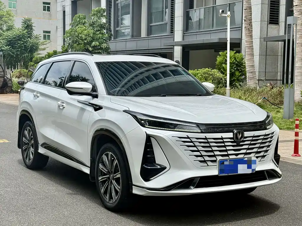 Changan CS75PLUS 2023 — фото 1