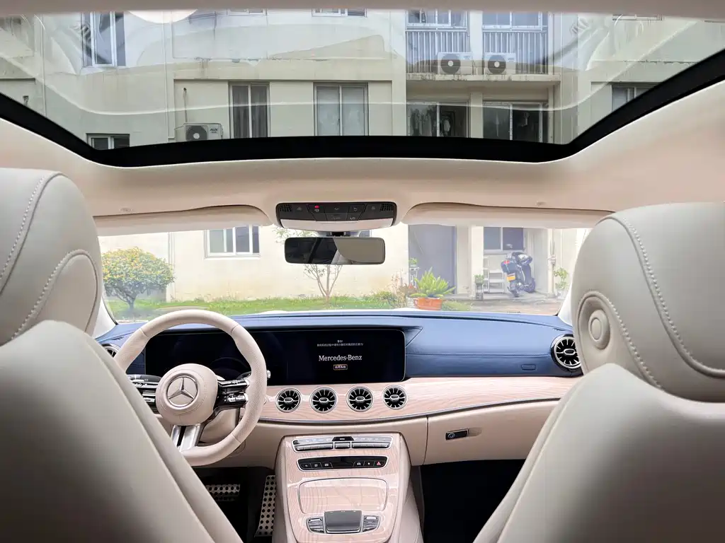 Mercedes-Benz E-Class 2023 — фото 15