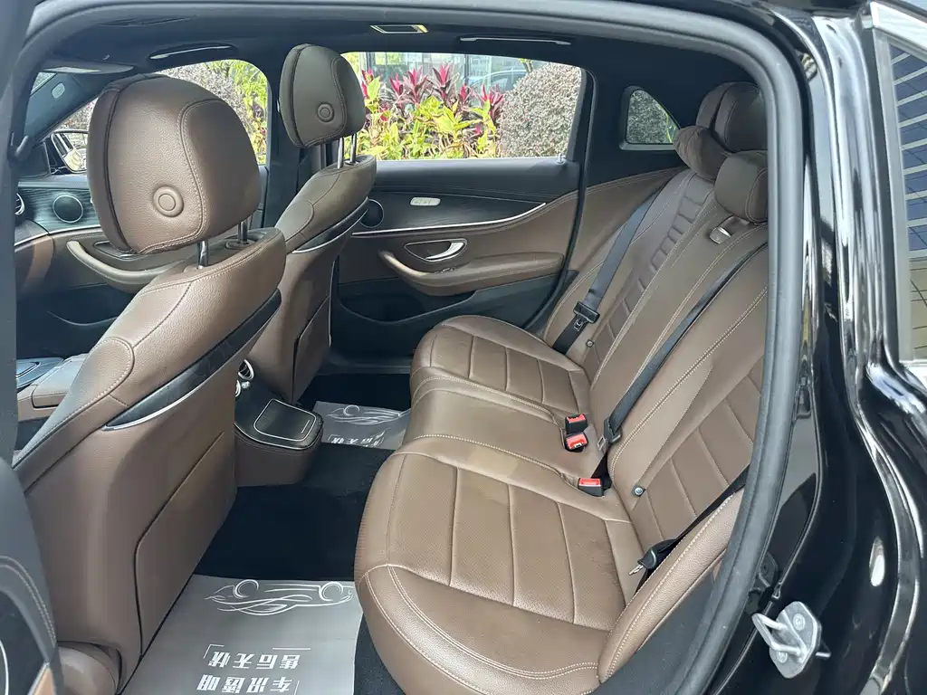Mercedes-Benz E-Class 2023 — фото 14