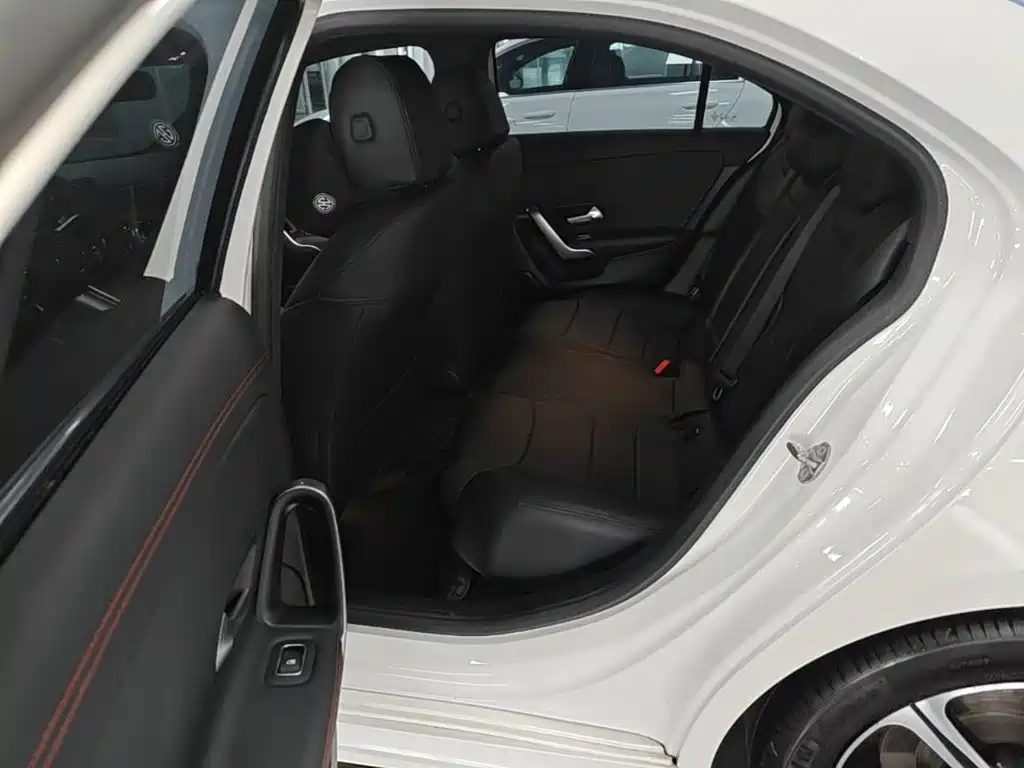 Mercedes-Benz A-Class 2023 — фото 24