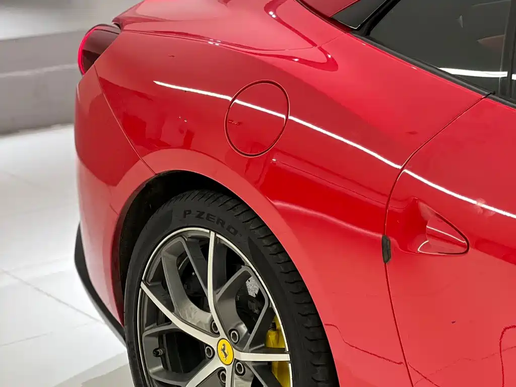 Ferrari Portofino 2019 — фото 20