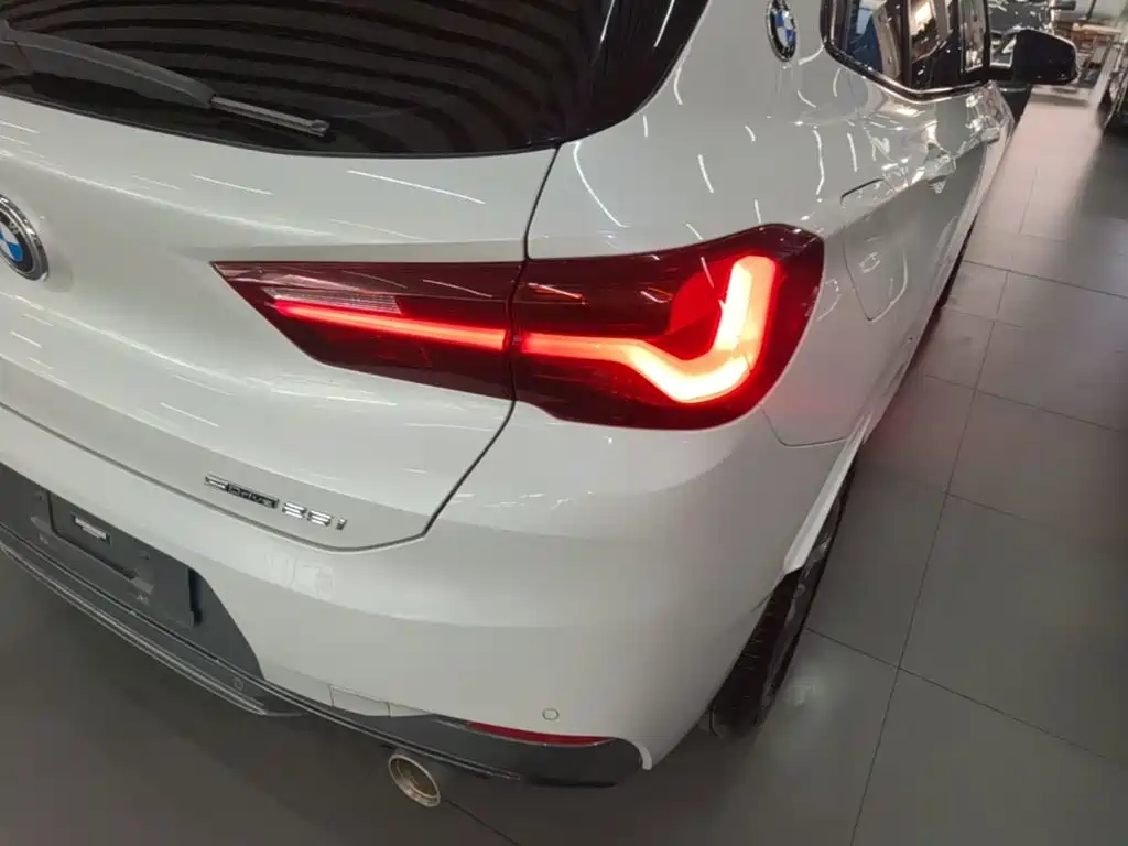 BMW X2 2022 — фото 8