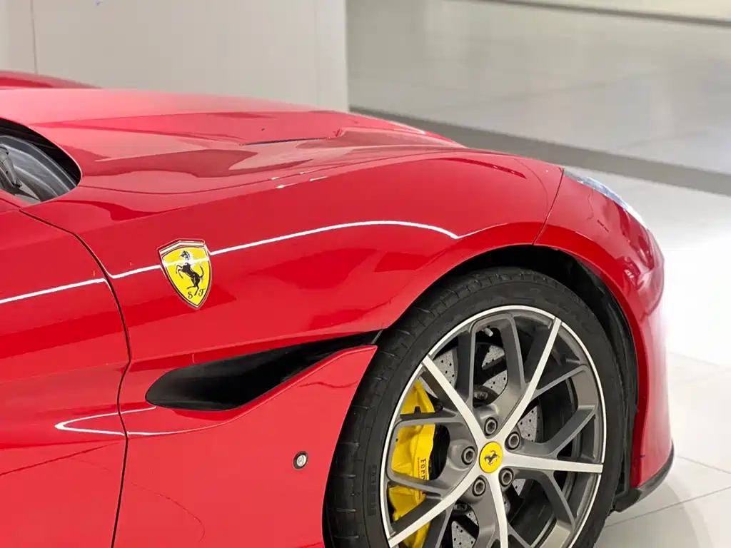 Ferrari Portofino 2019 — фото 18