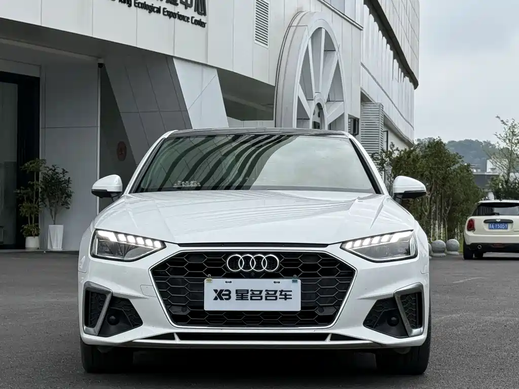 Audi A4L 2021 — фото 14