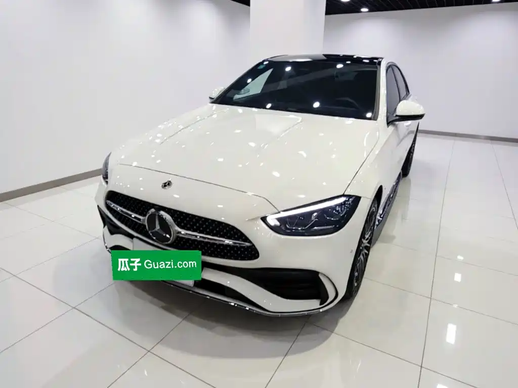 Mercedes-Benz C-Class 2025