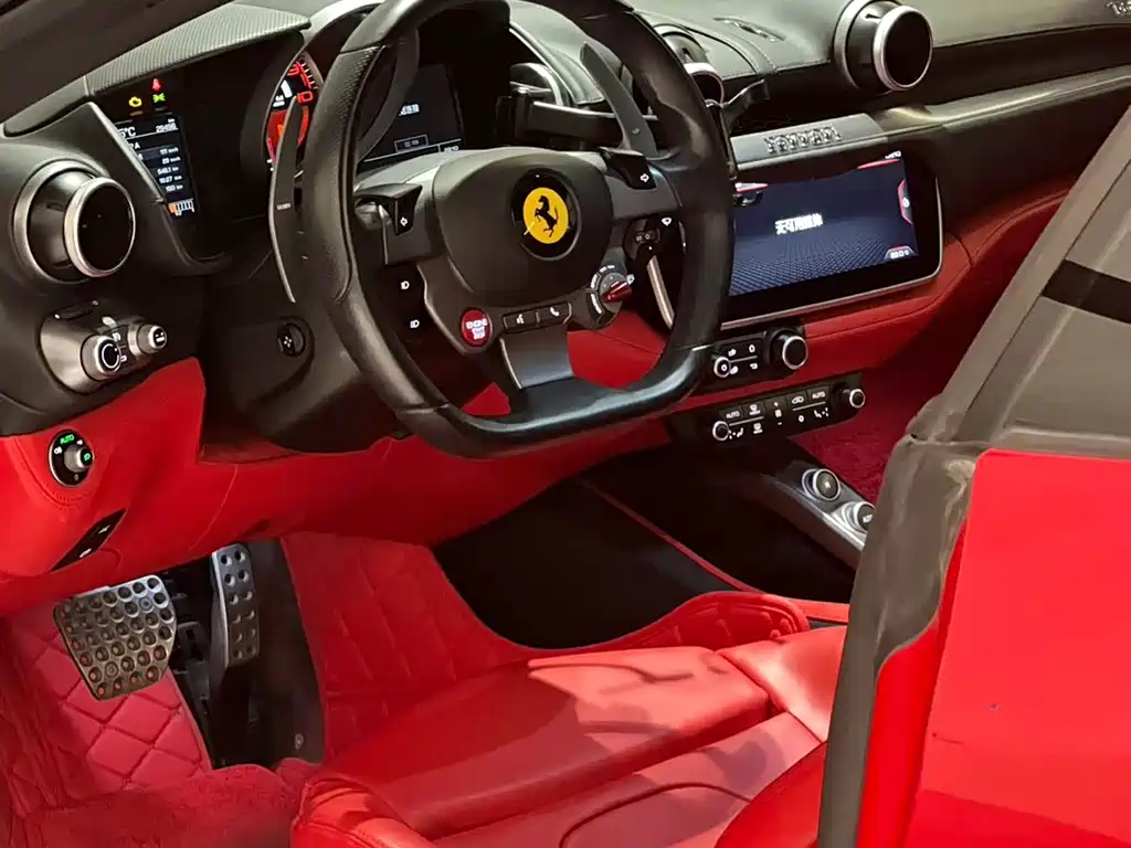 Ferrari Portofino 2019 — фото 10