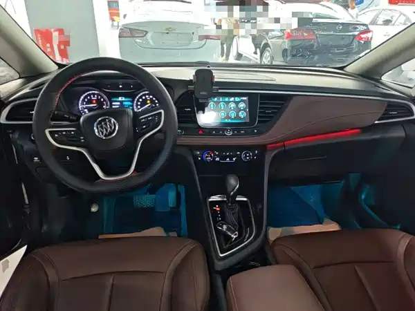 Buick GL6 2021