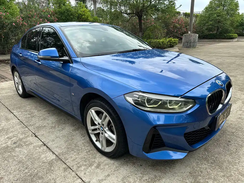 BMW 1 Series 2020 — фото 11