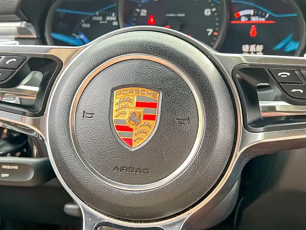 Porsche Macan 2015 — фото 8