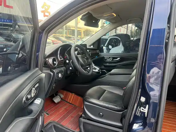 Mercedes-Benz V-Class 2017