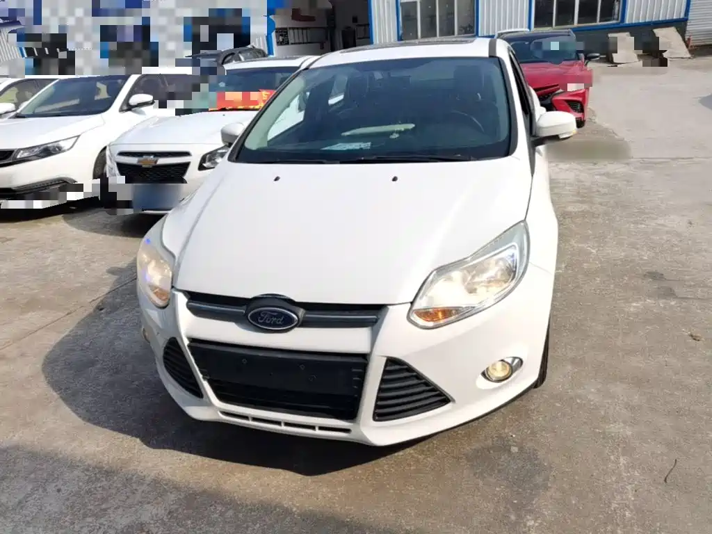 Ford Focus 2015 — фото 3