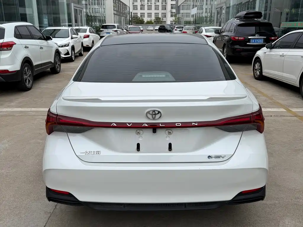 Toyota Avalon 2024 — фото 11