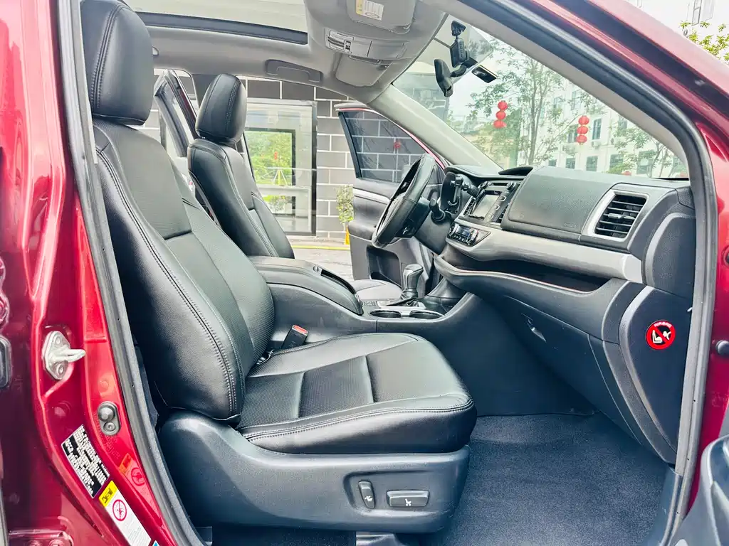 Toyota Highlander 2016 — фото 10