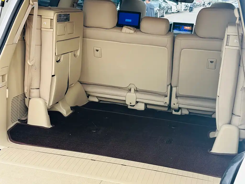 Toyota Land Cruiser 2017 — фото 24