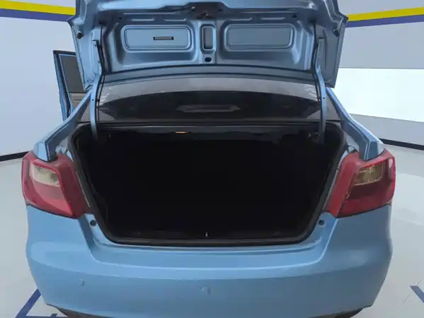 Changan Yuexiang V3 2015