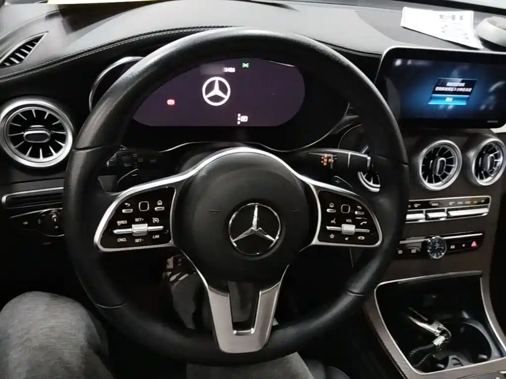 Mercedes-Benz GLC 2019 — фото 11