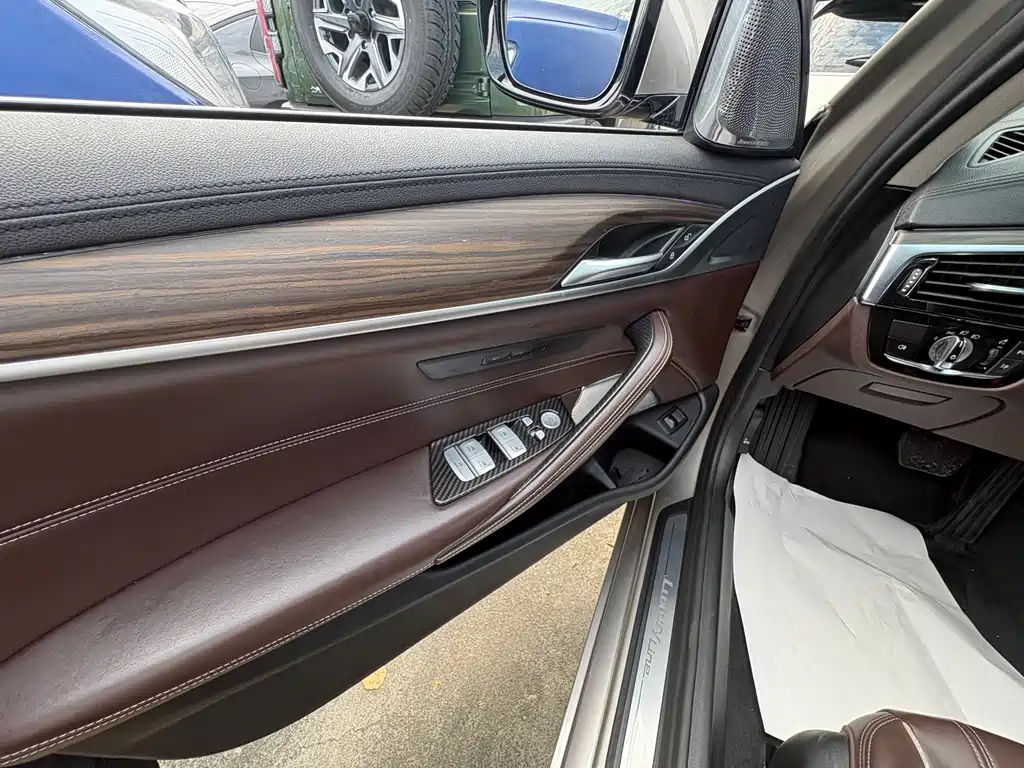 BMW 5 Series 2019