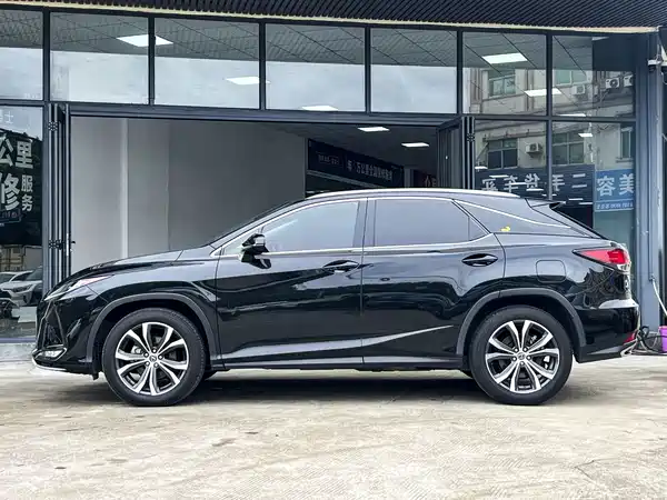 Lexus RX 2020