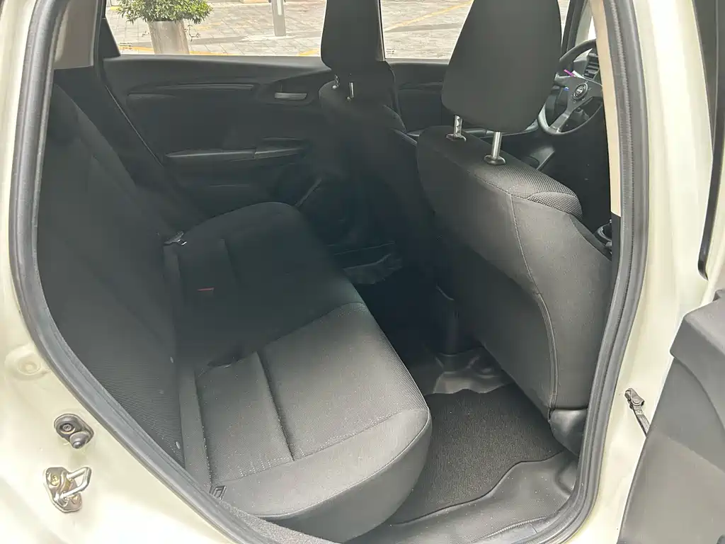 Honda Fit 2017 — фото 17