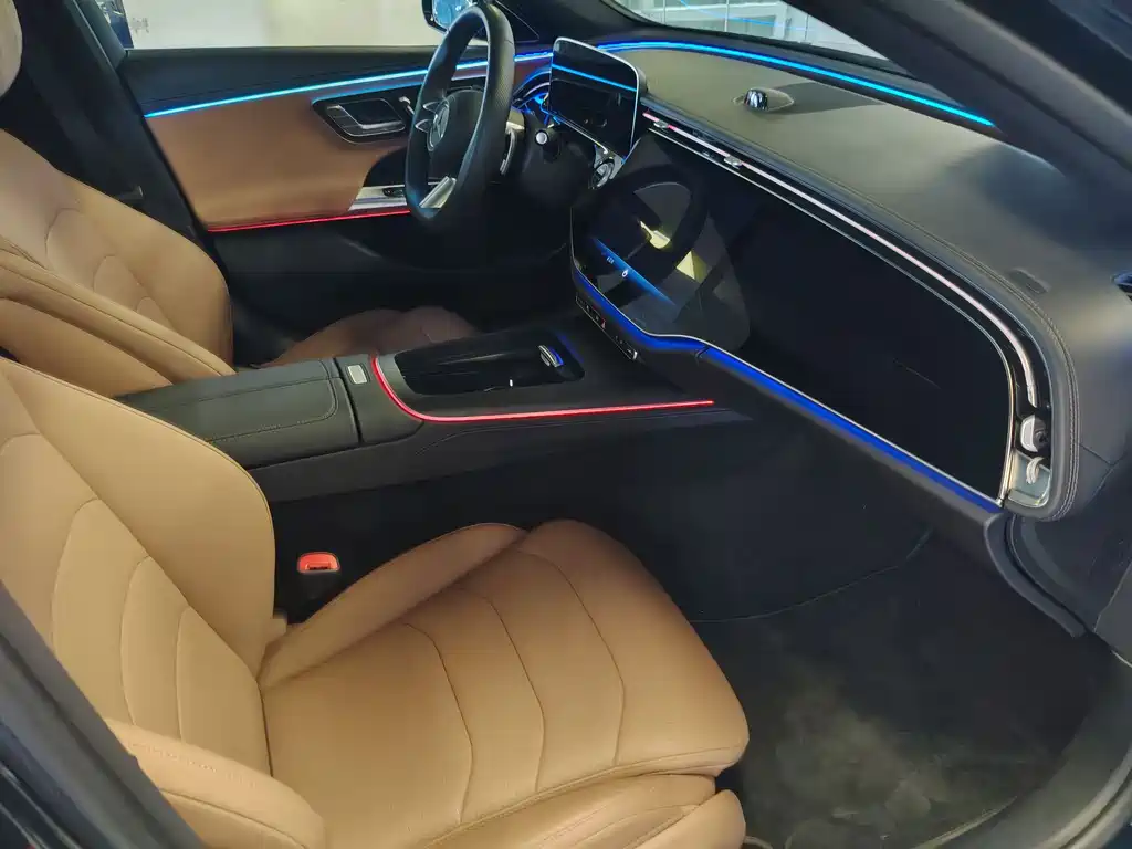 Mercedes-Benz E-Class 2023 — фото 36
