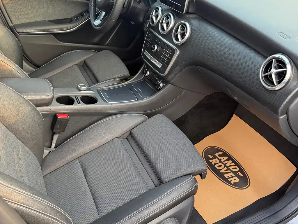 Mercedes-Benz A-Class 2016 — фото 17