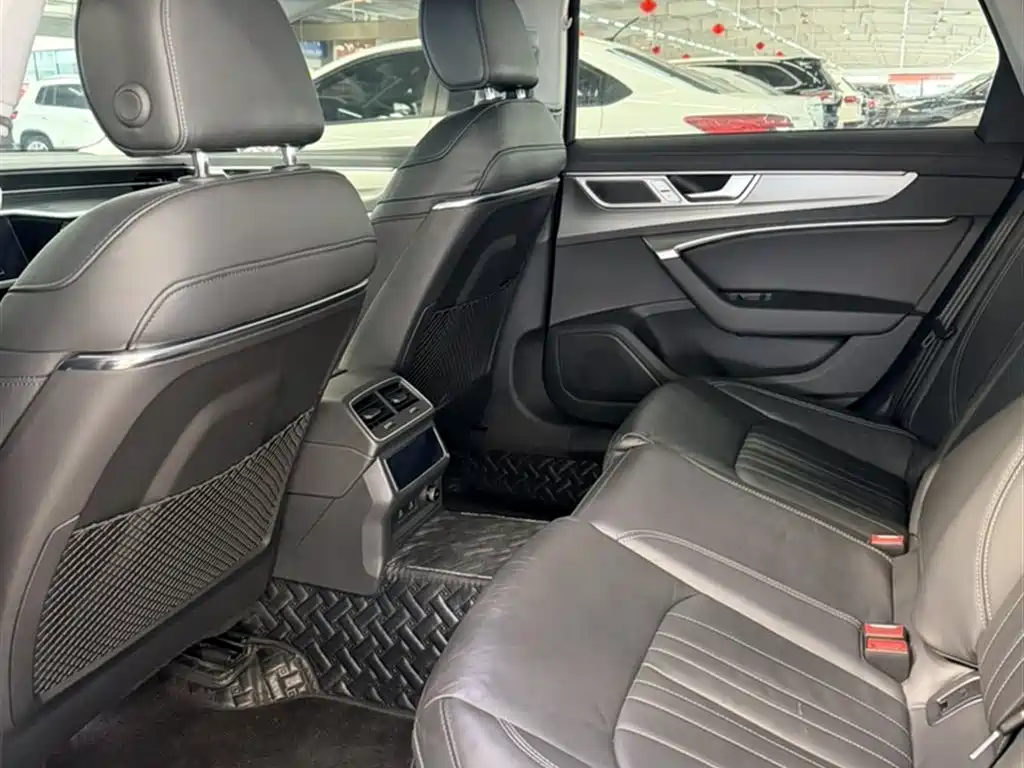 Audi A6L 2023 — фото 18