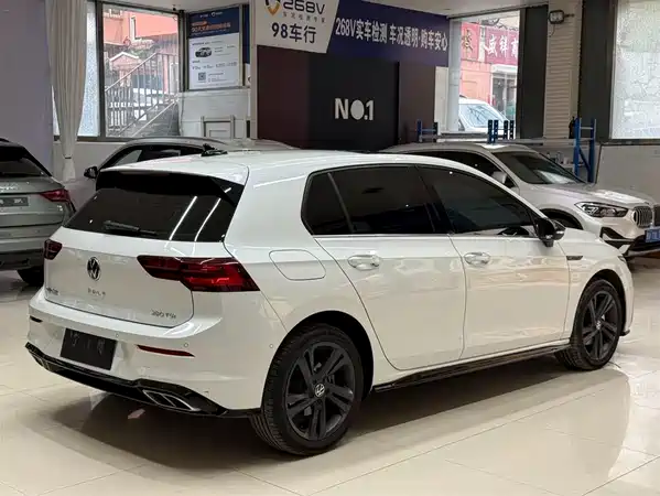 Volkswagen Golf 2023